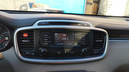 Kia Sorento 2.4 Lx At