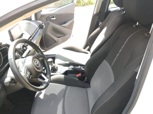 Imagen 7 de 15 de Mazda 2 Sedan 2019 I Touring Motor 1.5