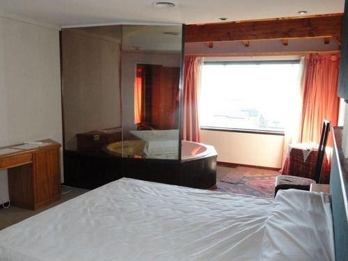 Imagen 8 de 17 de Casa De 5 Dormitorios En Barrio Belgrano Con Vista Al Lago