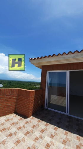 Imagen 7 de 12 de Penthouse A Estrenar En Res. Marian Suites Tucacas Oferta