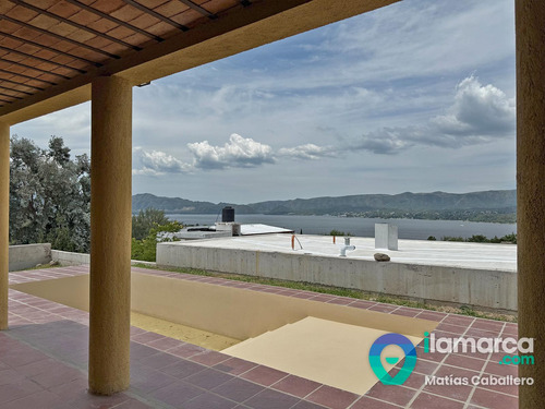 Villa Del Lago En Carlos Paz Toda En Planta Baja Con Vistas Increibles