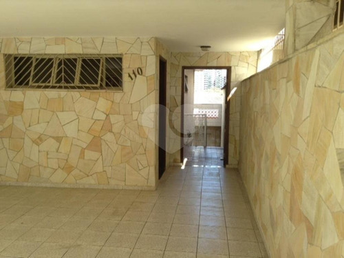 Imagem 4 de 25 de Construção Sólida E Muito Bem Conservada - Bairro Nobre -amplos Espaços - Reo47035