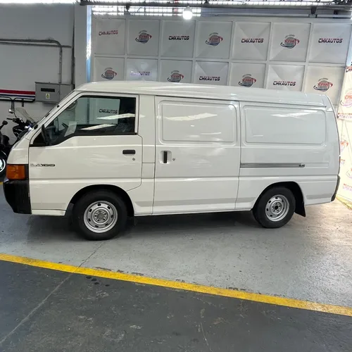 Mitsubishi Panel L300 2012