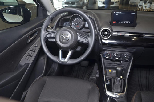 Imagen 11 de 15 de Mazda 2 Sport Touring 1.5 Automatico 2023
