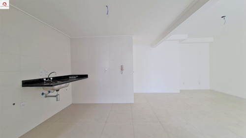 Imagem 18 de 30 de Praia Das Pitangueiras - Calçadão - Guarujá - 3 Dormitórios (1suíte) - Sala Para 3 Ambientes - Varanda Gourmet - 2 Banheiros - Vista Para O Mar - Ap05789 - 69289396