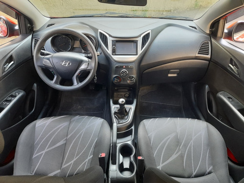 Imagem 12 de 16 de Hyundai Hb 20 1.0 Comfort Plus Bem Conservado