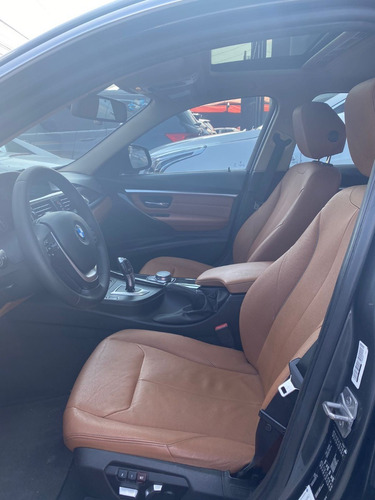 BMW Serie 3 2.0 330ia Luxury Line At