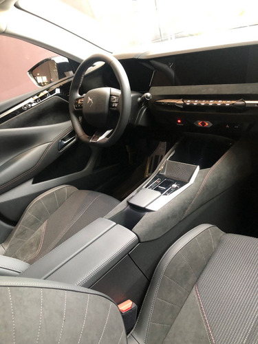 Imagen 8 de 16 de Ds4 Performance Line 215 At8 Okm 2023