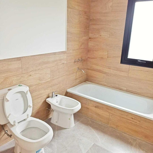 Casa Chalet En Venta En Escobar, G.b.a. Zona Norte, Argentina