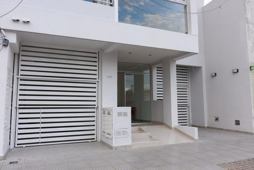 Venta Cochera En El Edificio Sur 3