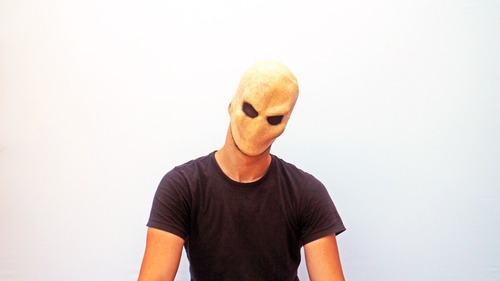 Imagen 4 de 4 de Máscara De Látex Slenderman Silent Stalker Jr. Para Niño