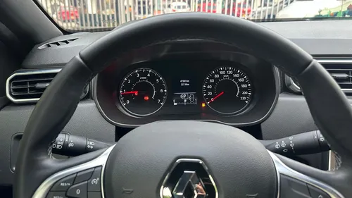 Renault Duster 1.3 Intense Cvt