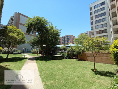 Dpto. 3 Dorm / 2 Baños / 1 Bod. Comuna De Santiago.-