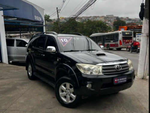 Toyota Hilux SW4 3.0 SRV 4X4 7 LUGARES 16V DIESEL 4P AUTOMÁTICO