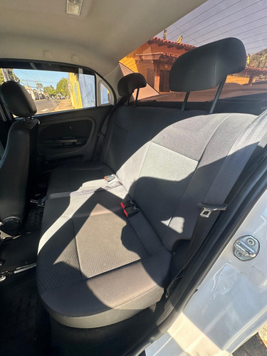 Volkswagen Voyage 1.6 MSI TOTALFLEX TRENDLINE 4P MANUAL