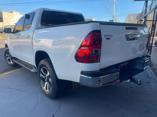 Toyota Picape Cabine Dupla Toyota Hilux Cabine Dupla 2.7 SRV CD 4x2 (Flex) (Aut)