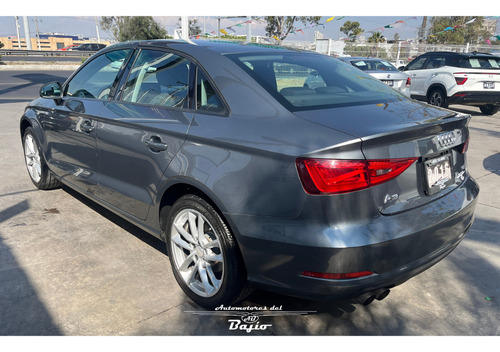 Audi A3 1.8 Sedán Ambiente At