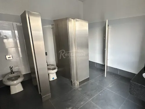 Local En Arriendo En Centro. Cod A776021