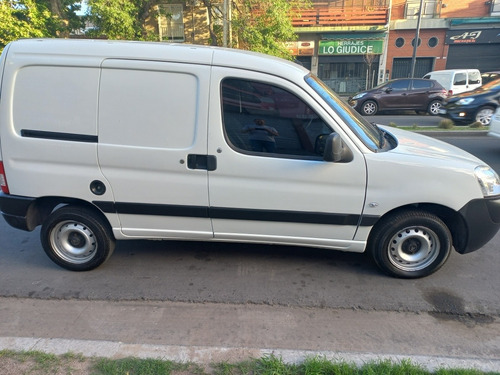 Imagen 3 de 9 de Peugeot Partner 2018 1.6 Furgon Confort