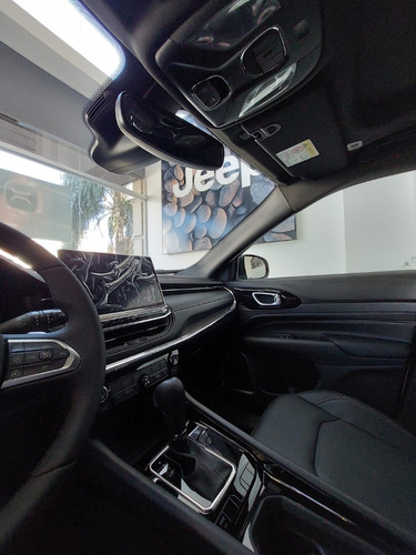 Imagen 8 de 16 de Jeep Compass Sport 1.3
