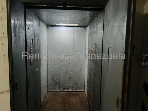 Edificio En Venta En Mariche 3 Pisos Sotano Edificios Caracas Cavas Refrigeracion Angela Tochon Edificios Comerciales