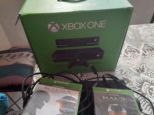 Xbox One 500 Gb - Con Halo Tmcc Y Halo 5 Negro (Usado)