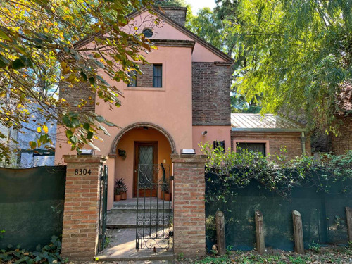 Alquiler Temporario Casa Con Jardín Dos Dormitorios