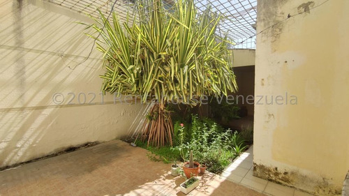 Imagen 13 de 14 de Casa En Venta En Av Intercomunal Cabudare Codigo21-26119