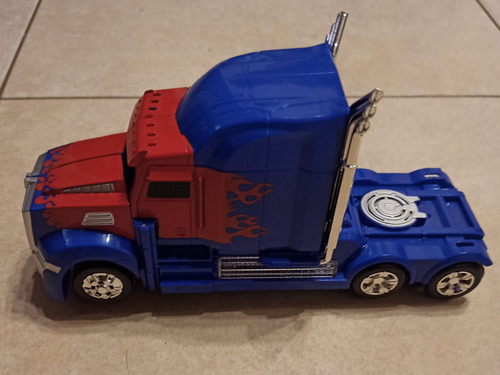 Auto Optimus Prime Transformers Con Pilas Luces Y Sonido | MercadoLibre Auto Optimus Prime Transformers Con Pilas Luces Y Sonido | MercadoLibre