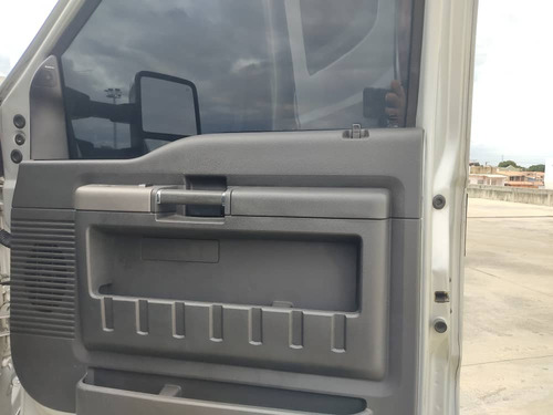 Imagen 7 de 10 de Ford F-250 Super Duty