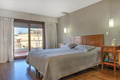 Venta De Casa 4 Dormitorios, 4 Baños En Pleno Parque Batlle