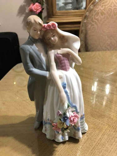 Porcelana Pareja De Novios