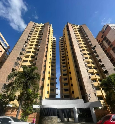 Pent House En Venta En Resd. Bahia Platinum Trigaleña Alta Valencia. Inmobiliaria Maggi 1731