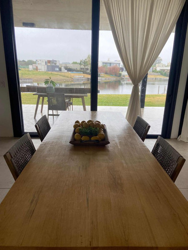 Casa En Venta - 3 Dormitorios 3 Baños - Cochera - San Sebastián, Pilar