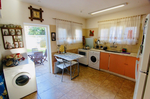 Muy Buena Casa A Pocos Metros De La Playa, Imperdible!!!- Ref: 1799