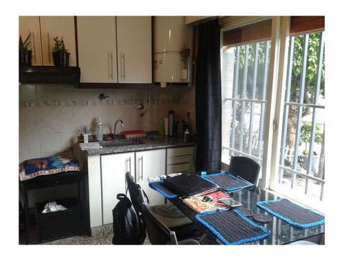 Imagen 6 de 14 de 2 Dptos. Excelentes - De 3 Y 2 Amb. 1 Cochera Y Patio