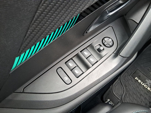 Peugeot 2008 1.2 Active Pack 130Hp Eat8