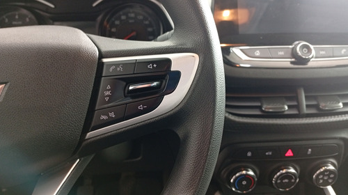 Chevrolet Onix plus 1.0 Lt 4p