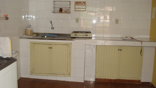 Encantadora Casa Com Lareira No Centro Da Charmosa Petrópolis, Em Discreta Rua Sem Saída.