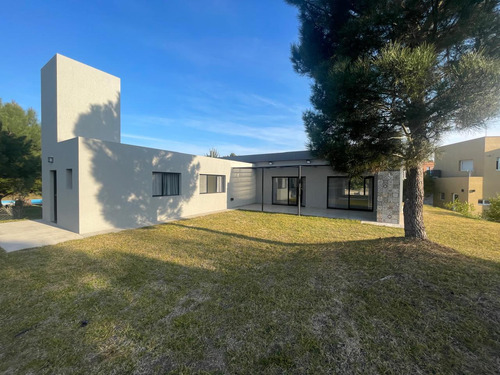 Casa En Venta - Costa Esmeralda