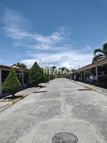 Imagen 2 de 19 de Casa Urbanización Canaima I