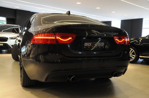 Imagem 13 de 15 de Jaguar Xe - 2.0 16v Si4 Turbo Gasolina R-sport