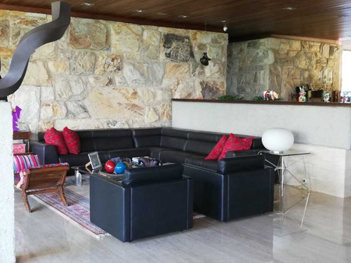 Imagen 2 de 15 de Se Vende Casa 730m2 4h+2s/4.5b+2s/7p Alto Hatillo /2832
