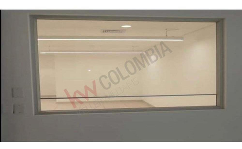 Imagen 5 de 20 de Vendo Magnifica Oficina Chico-9485