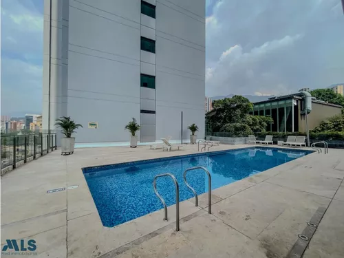 Vive Con Lujo Y Comodidad En El Corazón De Medell...(mls#254203)