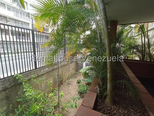 Apartamento En Venta Los Palos Grandes 25-22948