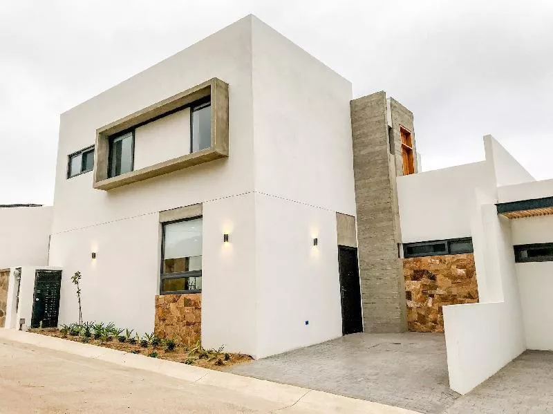 Casa Sola En Venta En Plaza Del Mar, Playas De Rosarito, Baja California