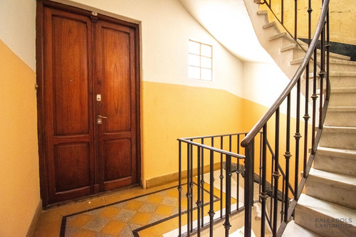 Venta . Ph . Sin Expensas . Palermo . 1 Piso Por Escalera