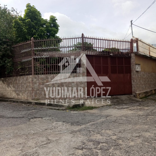 Cómoda Habitación En Alquiler Para Damas, Sector Camoruco, El Castaño, Maracay Edo. Aragua.