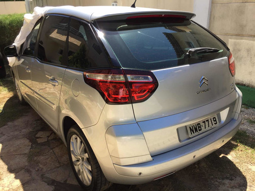 Imagem 10 de 15 de Citroën C4 Picasso 2011 2.0 5p